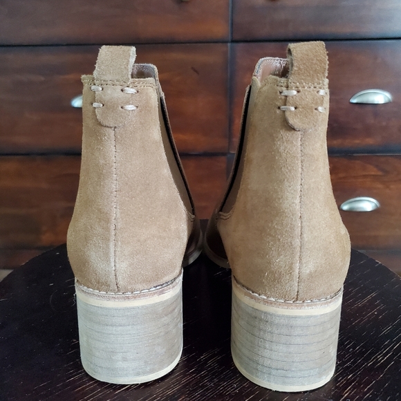 Crevo suede chestnut Chelsea boot - Picture 6 of 10
